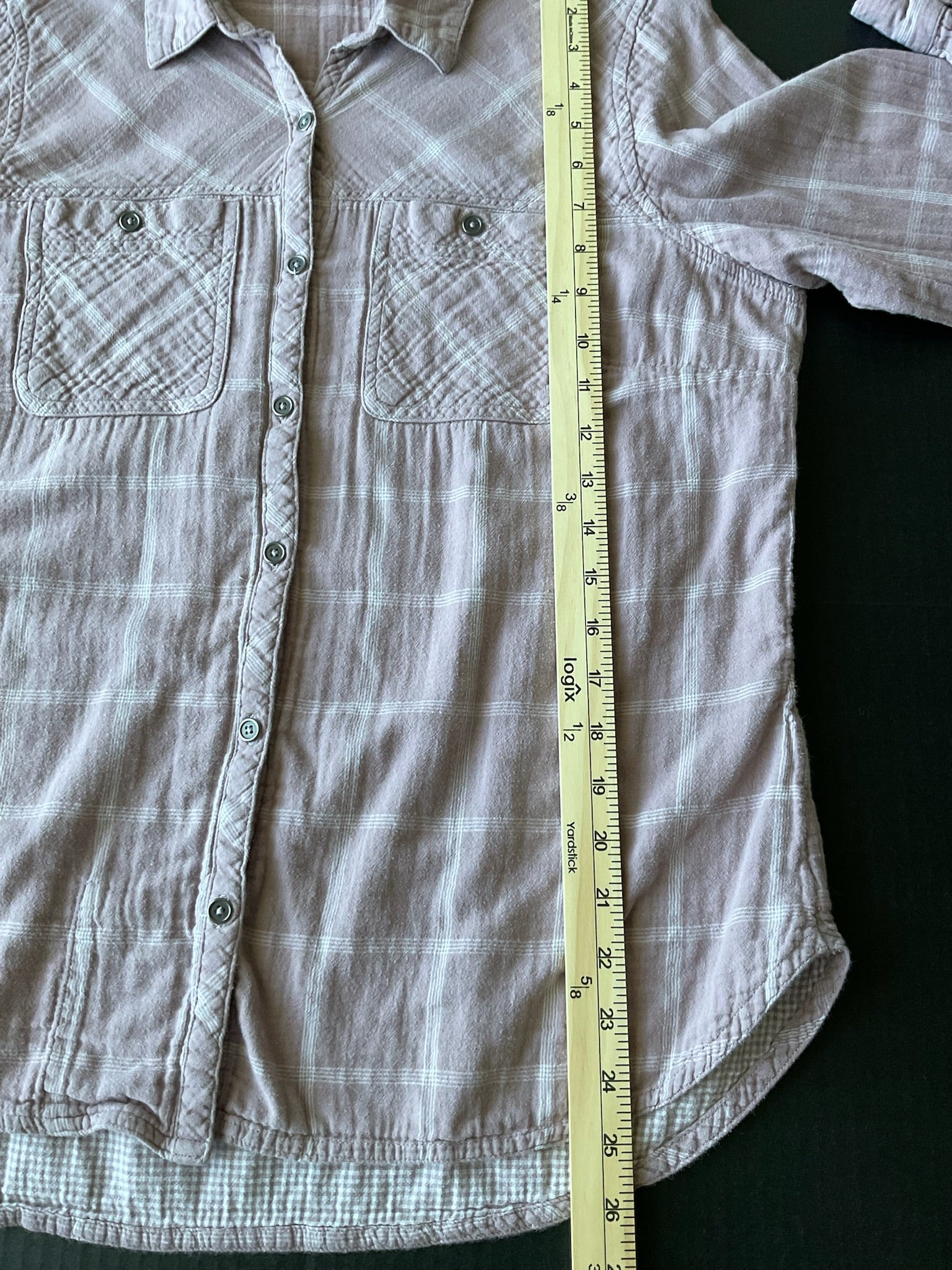 Columbia Women's Long Sleeve Button Up Mauve Shirt. Size X-Large