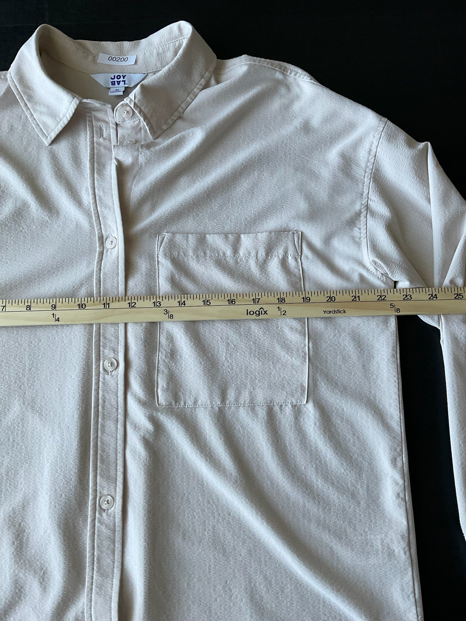 Joy Lab Women's Long Sleeve Button Up Shirt in Cream. Size Medium