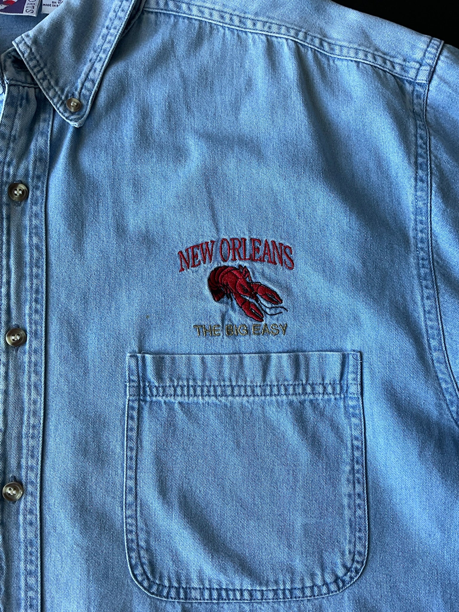 New Orleans Short Sleeve Button Up Denim Shirt. Size Large