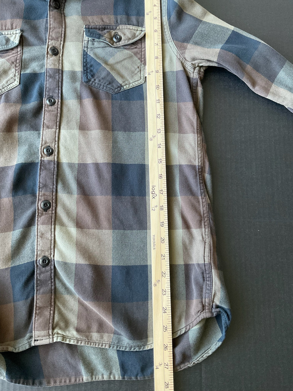 Vans Men's Long Sleeve Button Up Green Black Plaid Shirt. Size Medium