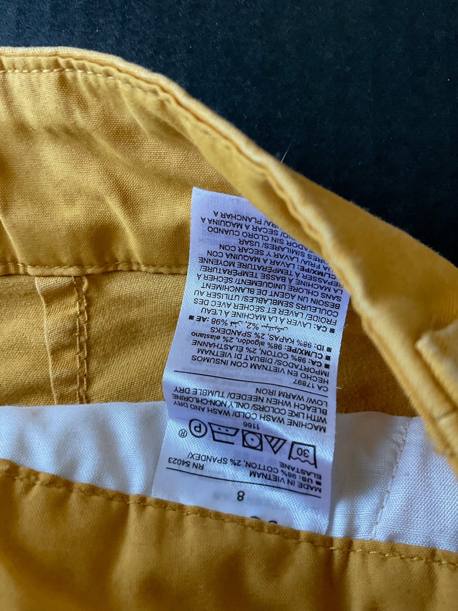 Old Navy Women's Everyday Shorts Size 8 - Yellow
