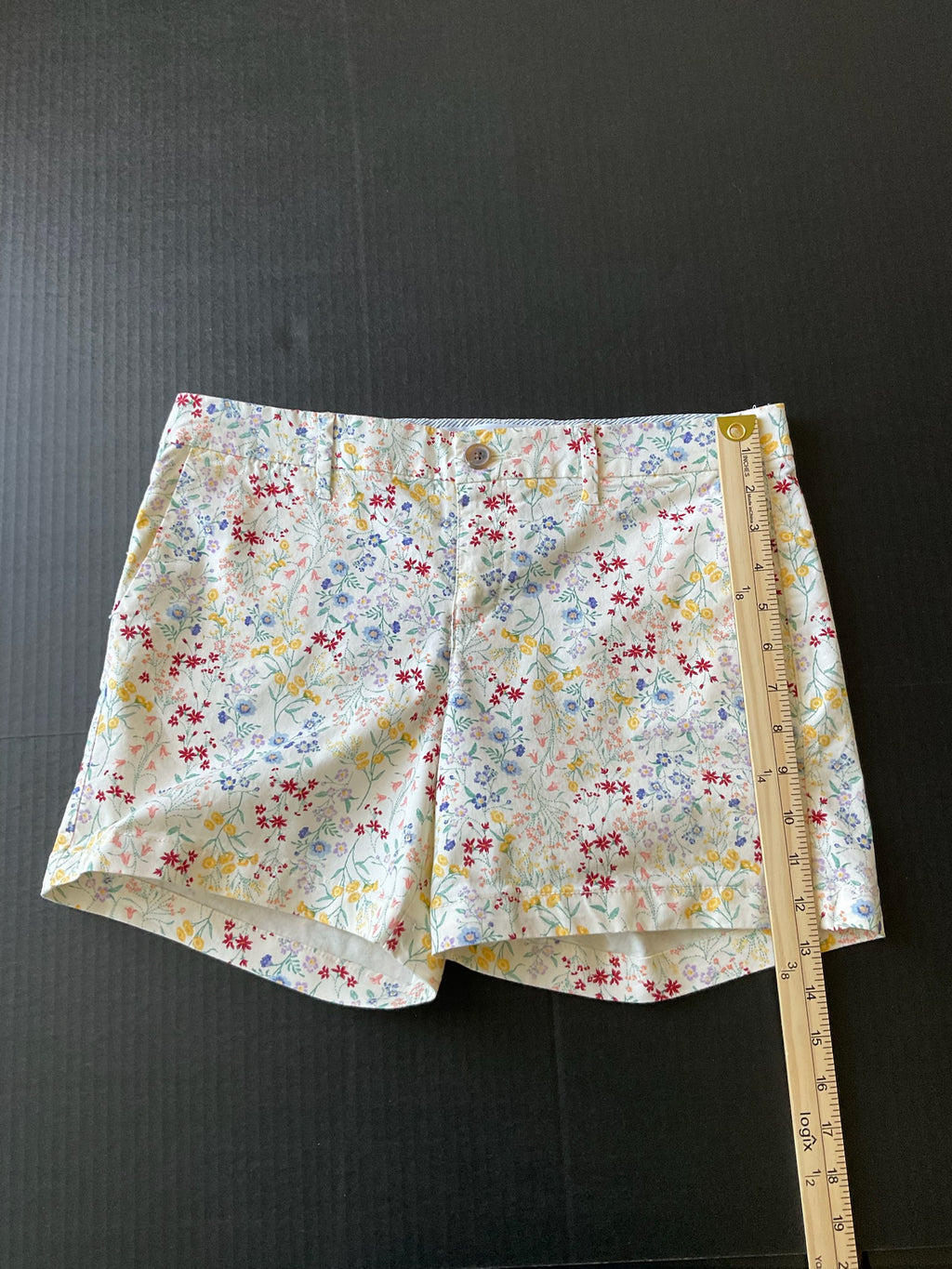 Old Navy Women's Everyday Shorts - Flower Print Size 4
