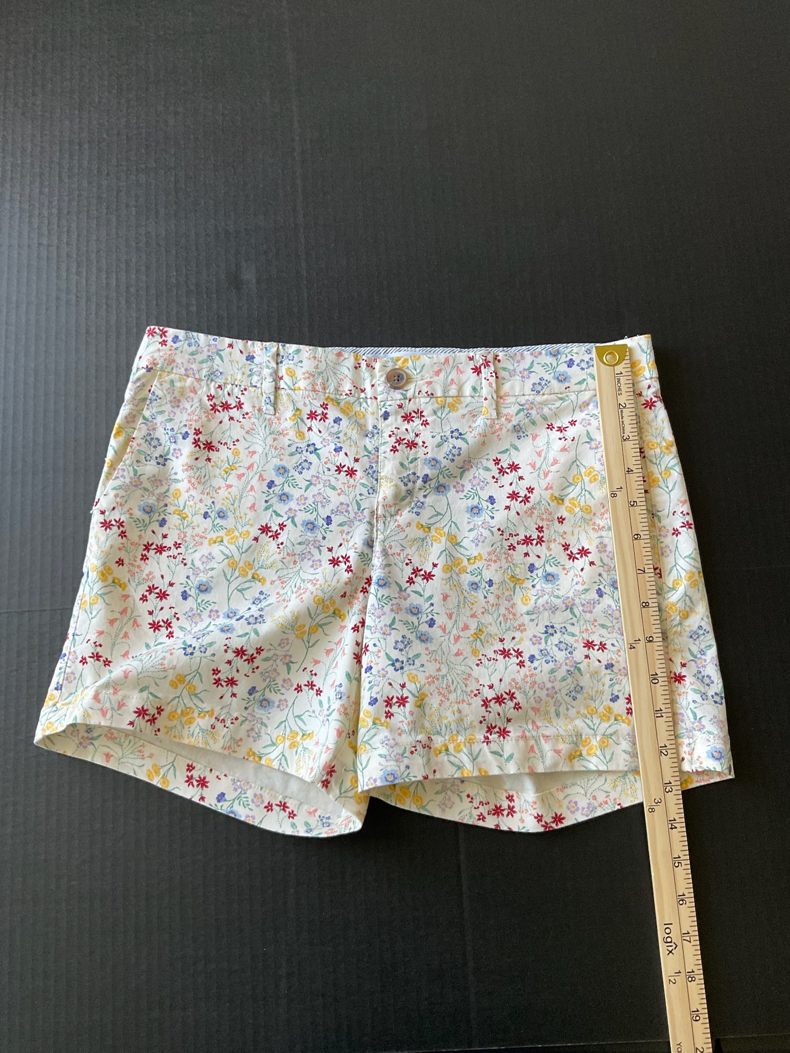 Old Navy Women's Everyday Shorts - Flower Print Size 4