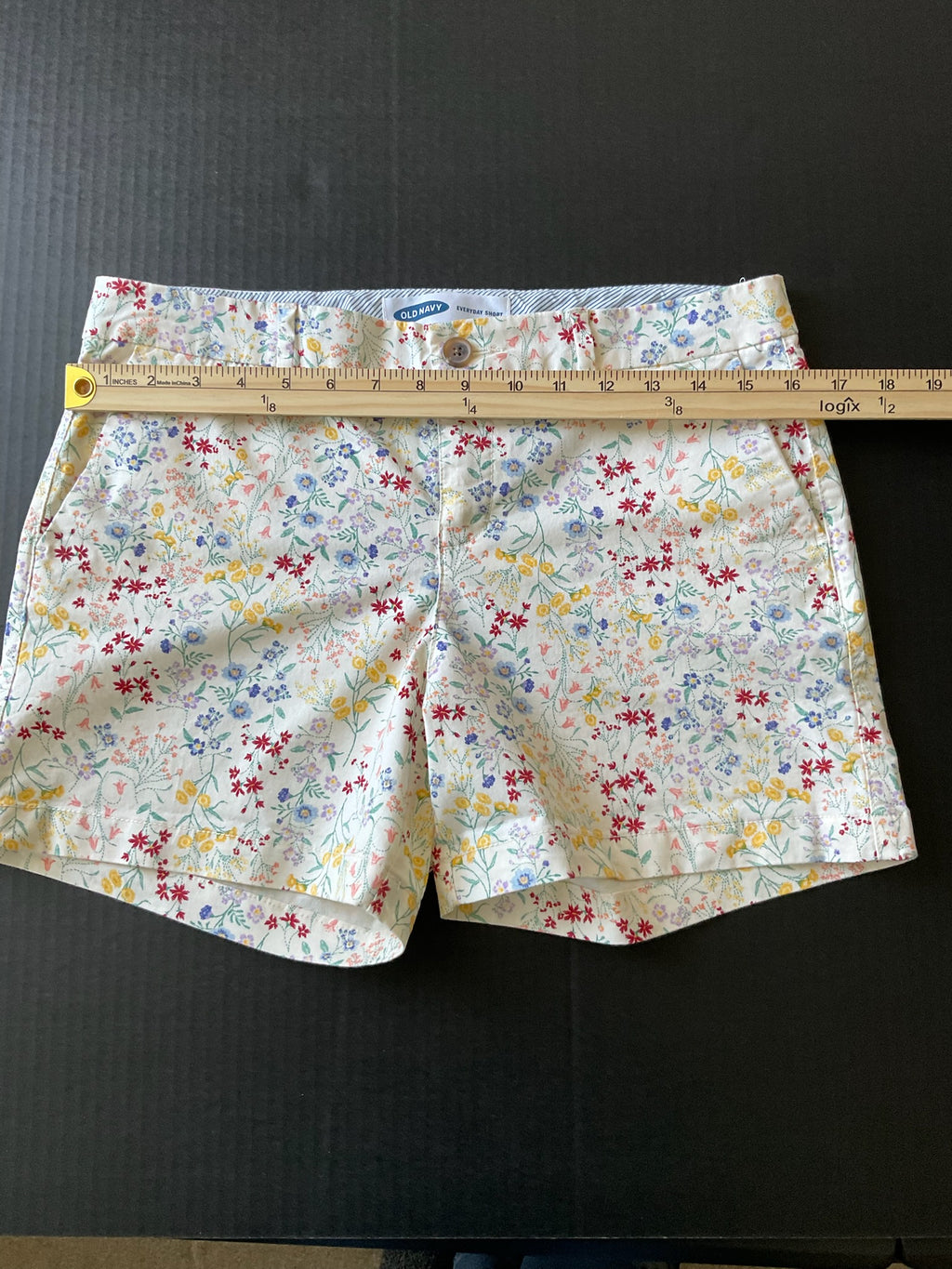 Old Navy Women's Everyday Shorts - Flower Print Size 4