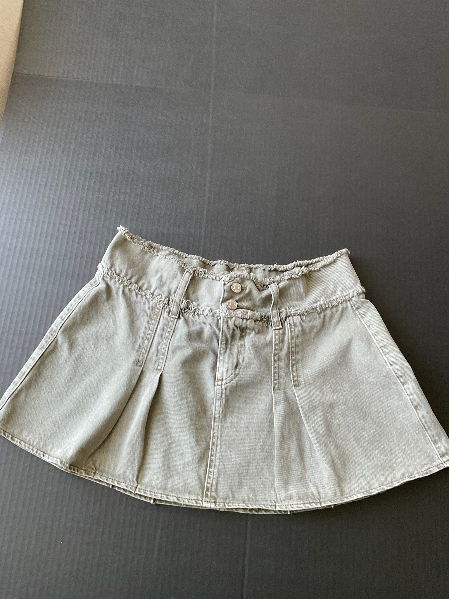 Garage Women's Olive Denim Mini Short Skirt Size P Small Casual Utility Jean