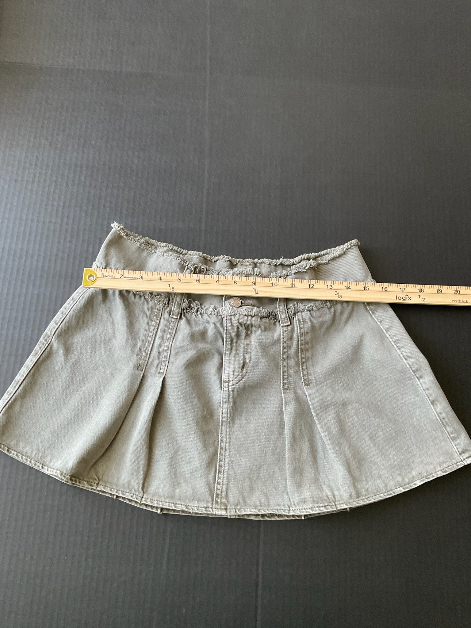Garage Women's Olive Denim Mini Short Skirt Size P Small Casual Utility Jean