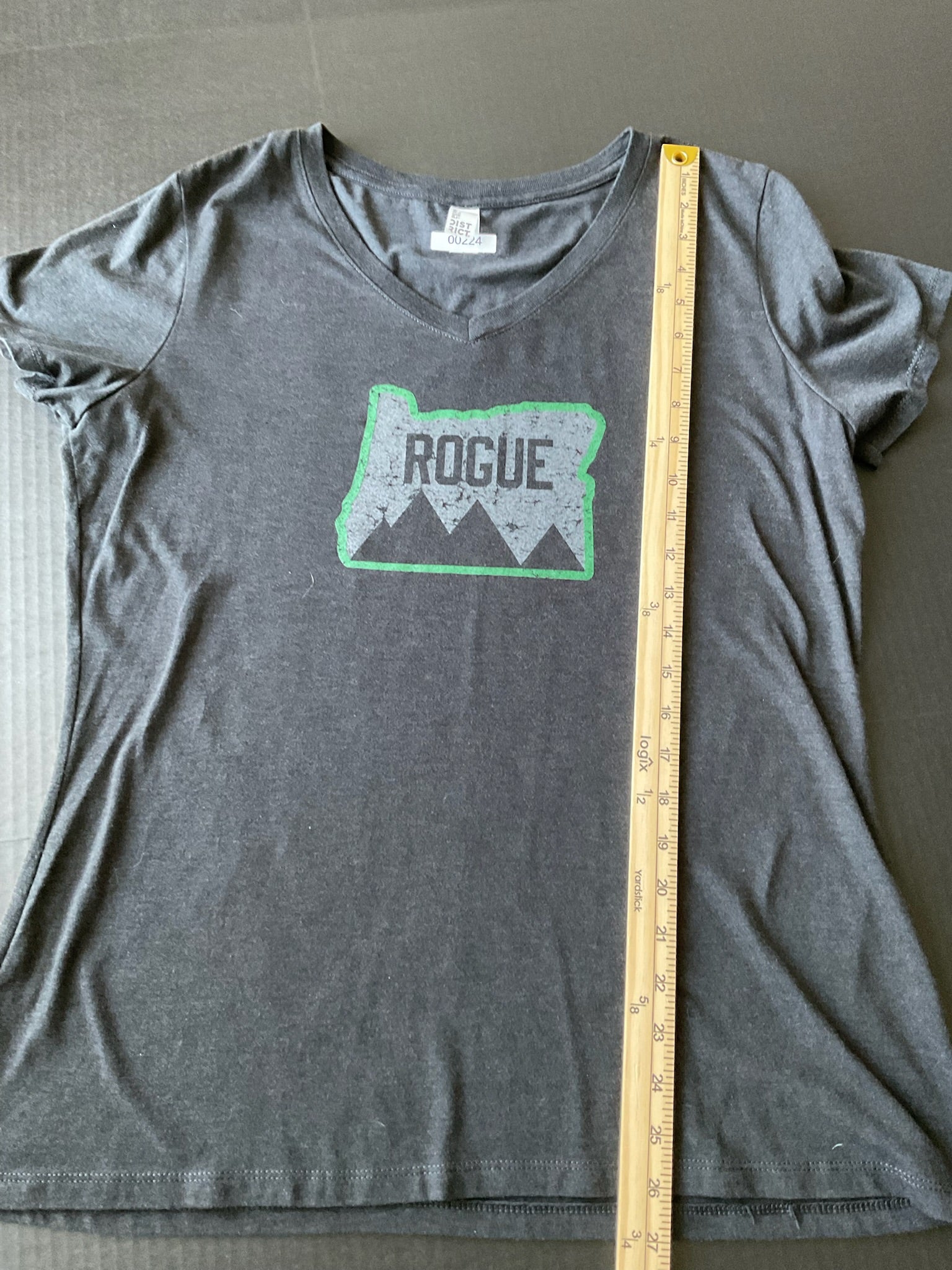 Rogue" Women's Short Sleeve V Neck Heather Black T Shirt - X Large