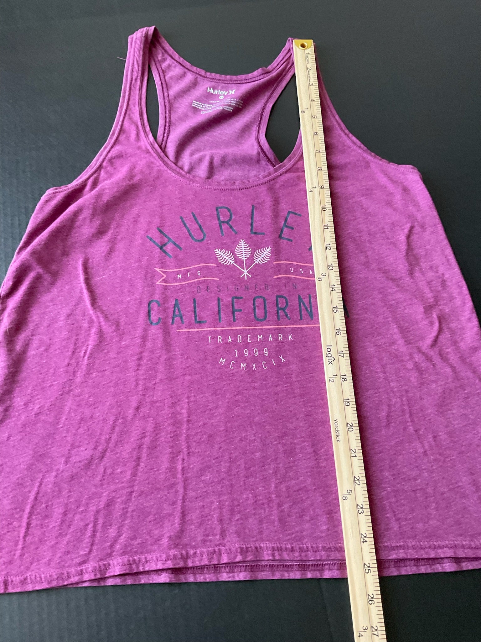 Hurley Women’s Tank Top in Burgundy (Size XL)