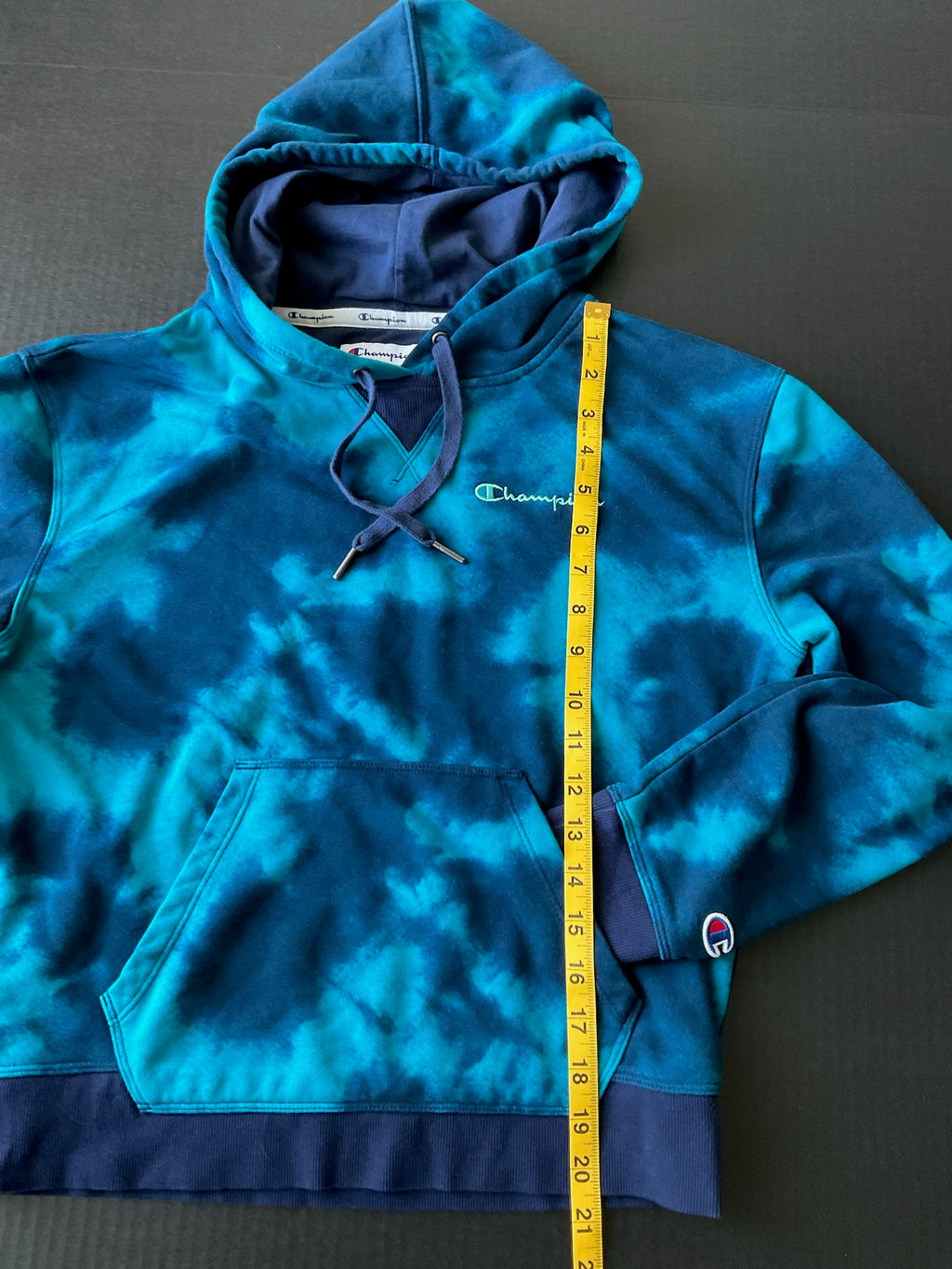 Champion Women's Long Sleeve Hoodie in Turquoise Blue Tie Die Size Small