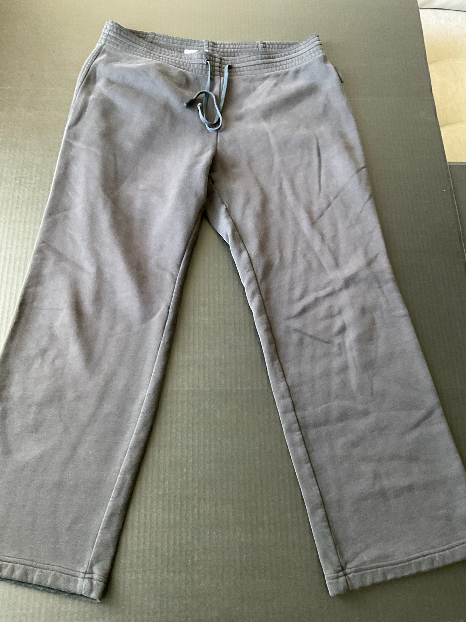 Columbia Women's Black Sweat Pants in Size Large