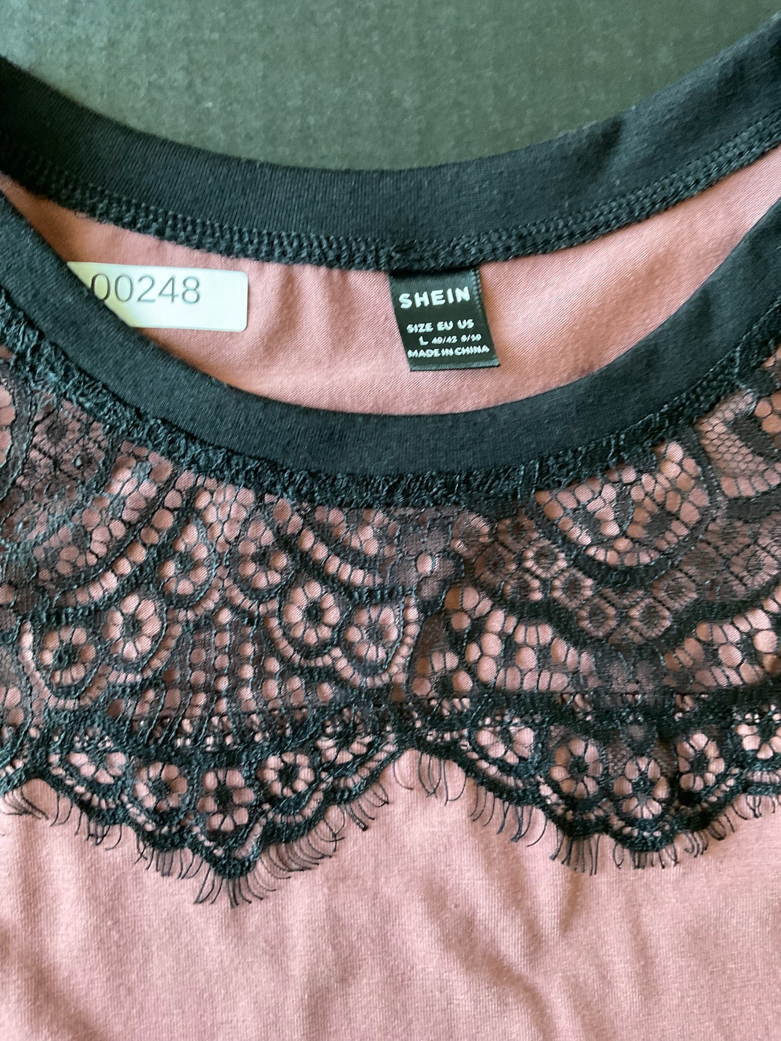 Shein Women's Short Sleeve Mauve Black Lace Blouse. Size Large