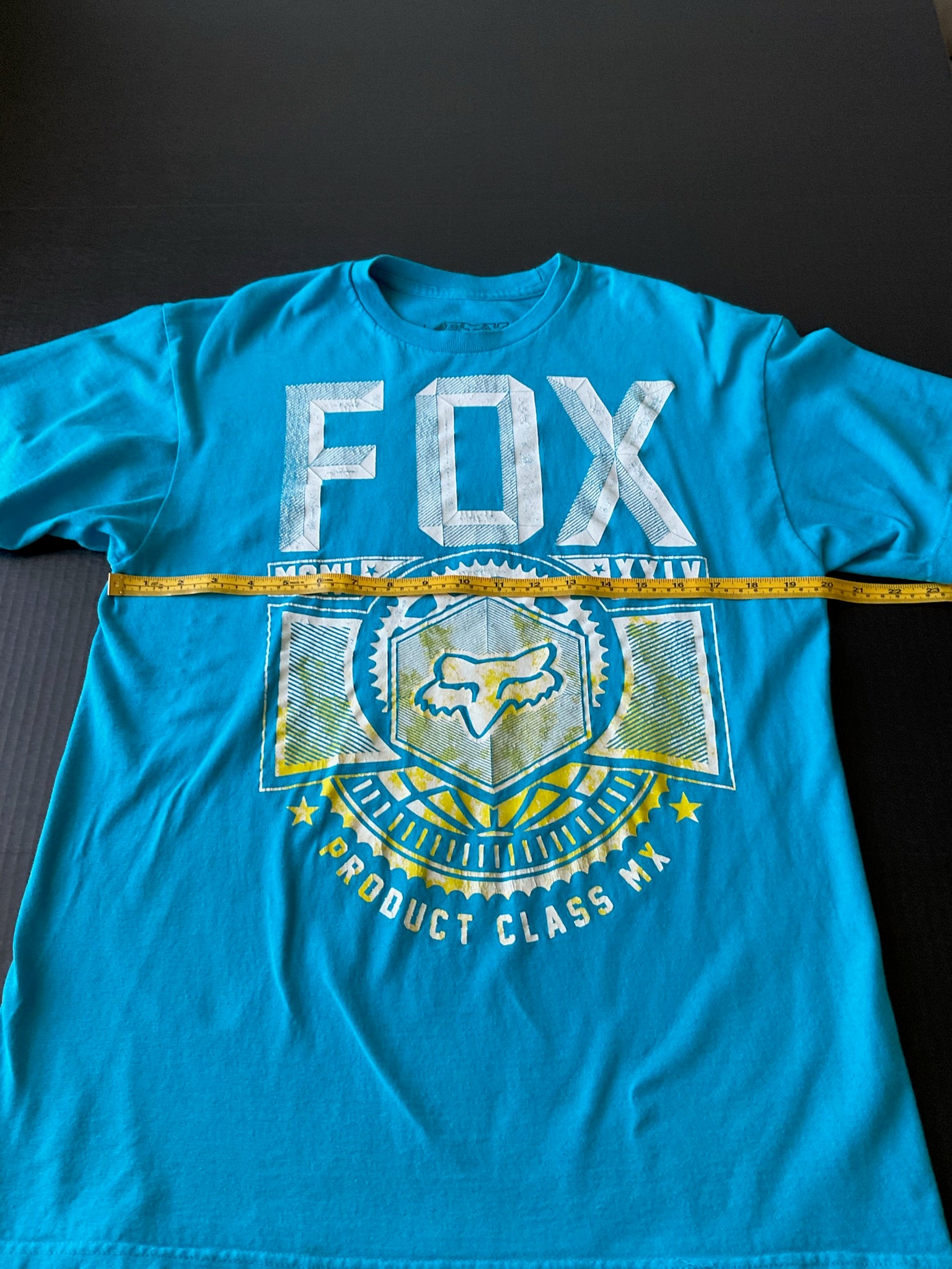 Fox Men's Short Sleeve Crew Printed T Shirt. Size Large. Blue, White Yellow.