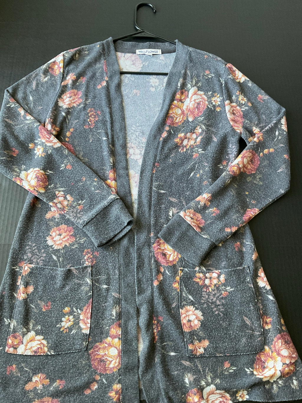 Wallflower Women's  Long Sleeve Cardigan Floral Gray. Women's Size Large