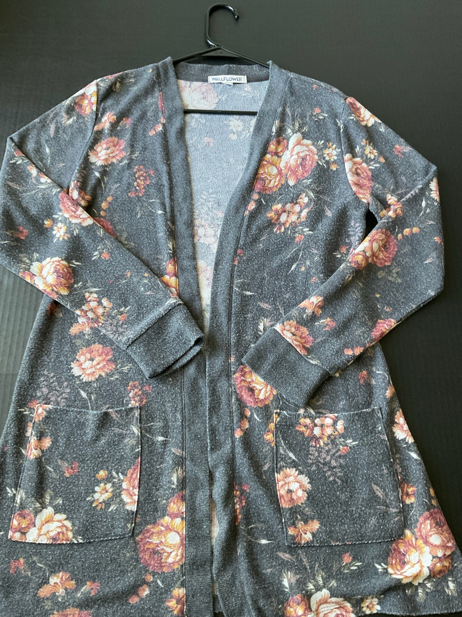 Wallflower Women's  Long Sleeve Cardigan Floral Gray. Women's Size Large