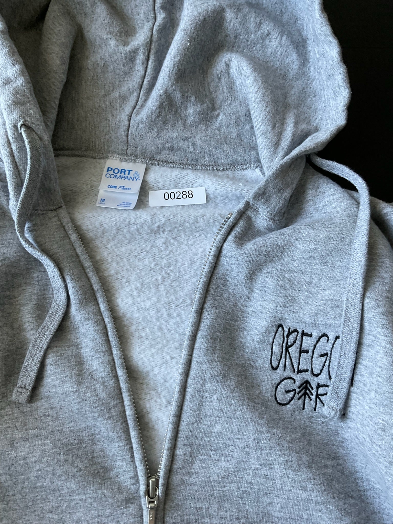 Women's "Oregon Girl" Gray Zip Hoodie. Size Medium