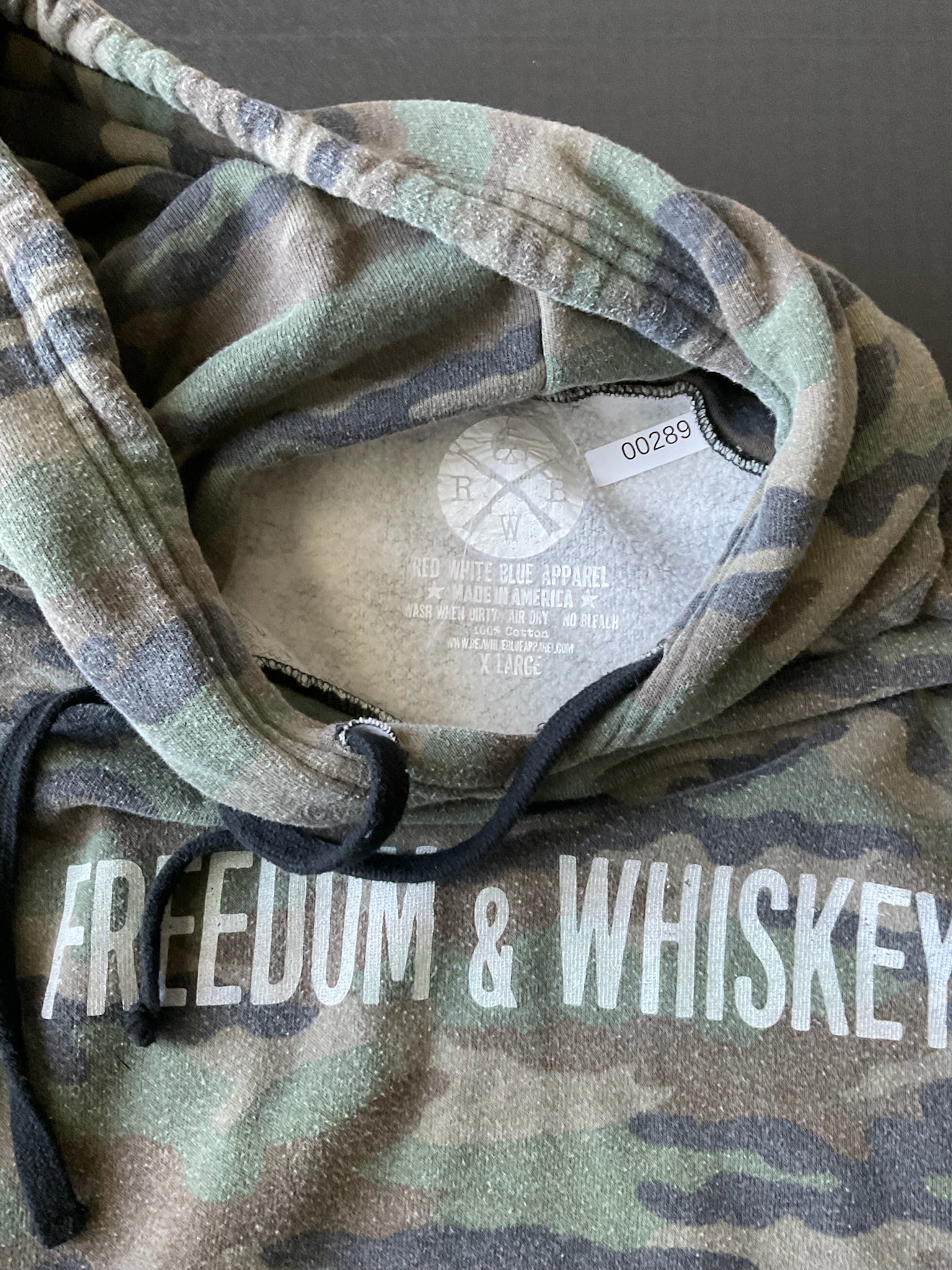 Red, White, Blue Apparel Women's Printed Freedom & Whiskey Hoodie Pullover in Camouflage. Size Large