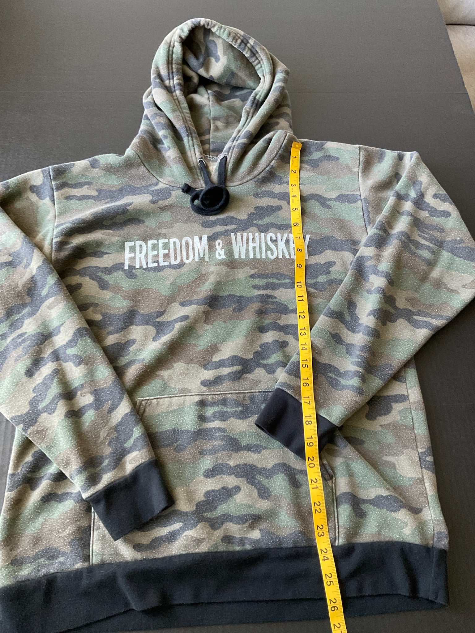 Red, White, Blue Apparel Women's Printed Freedom & Whiskey Hoodie Pullover in Camouflage. Size Large