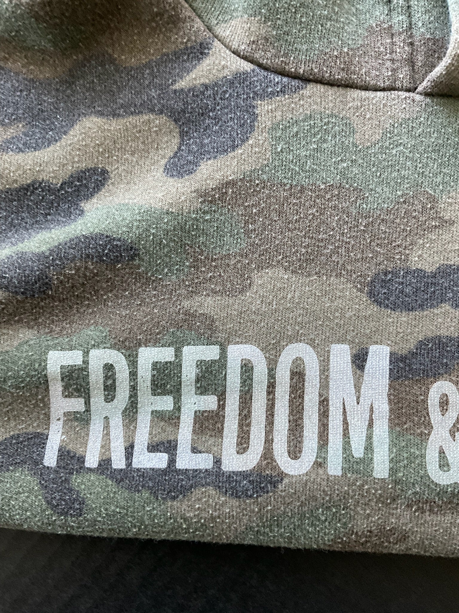 Red, White, Blue Apparel Women's Printed Freedom & Whiskey Hoodie Pullover in Camouflage. Size Large
