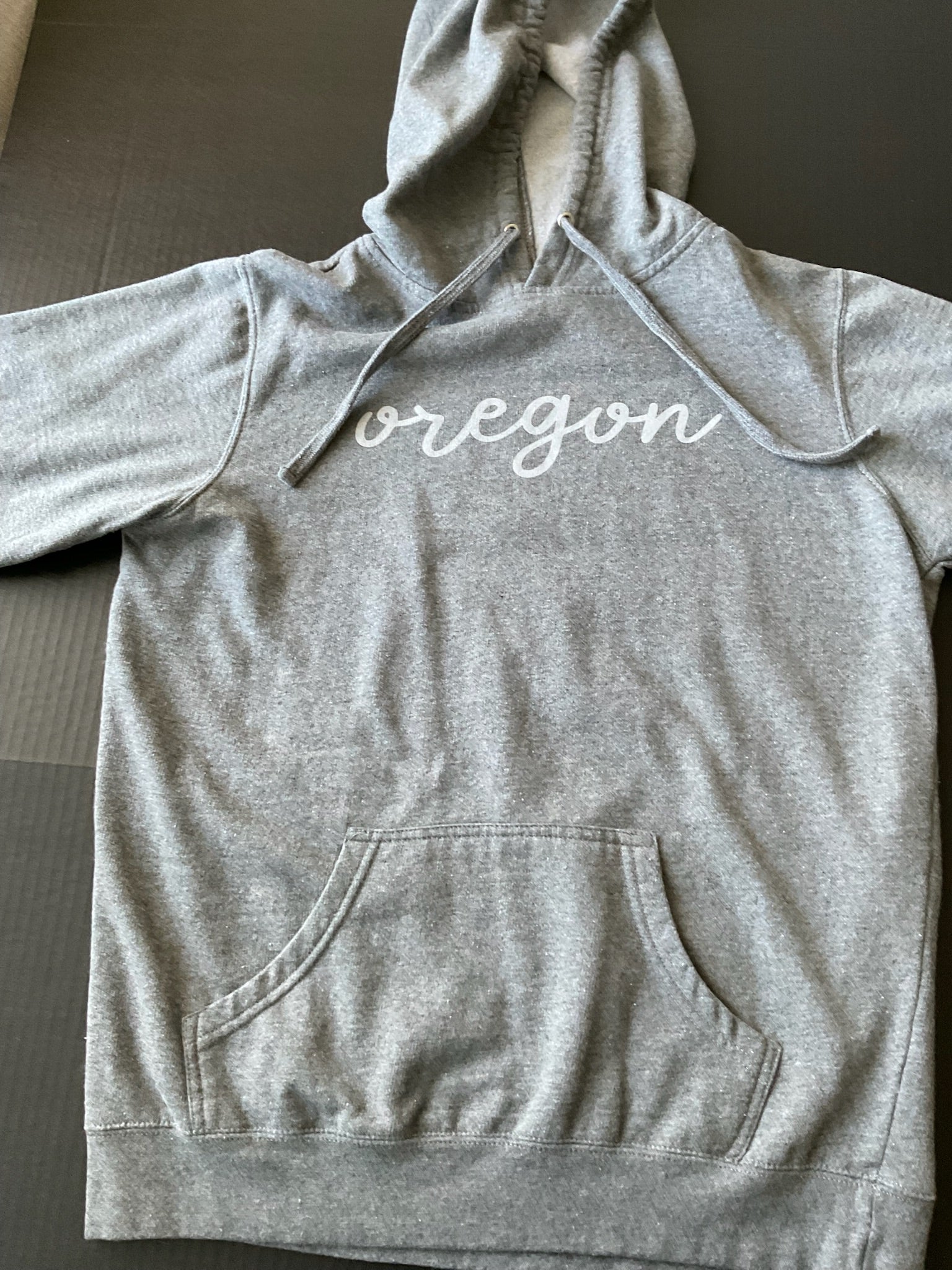 Women's Hoodie with Oregon  Print in Gray. Front  Pocket. Size X Large