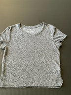 American Eagle Short Sleeve Soft and Sexy T Shirt in Gray. Size Medium