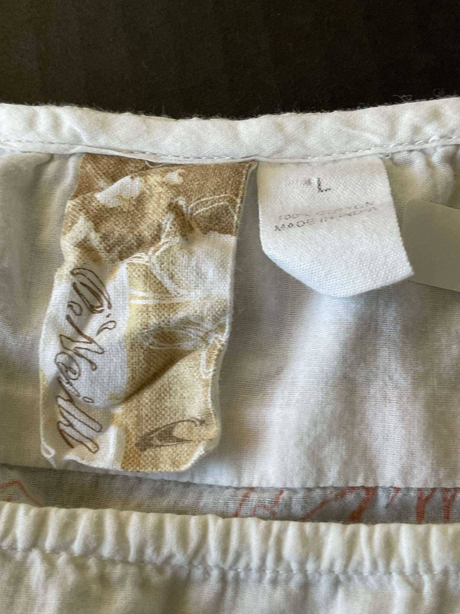 O'Neill Women's Strappy Halter Tank Blouse in White and Peach Print. Size Large