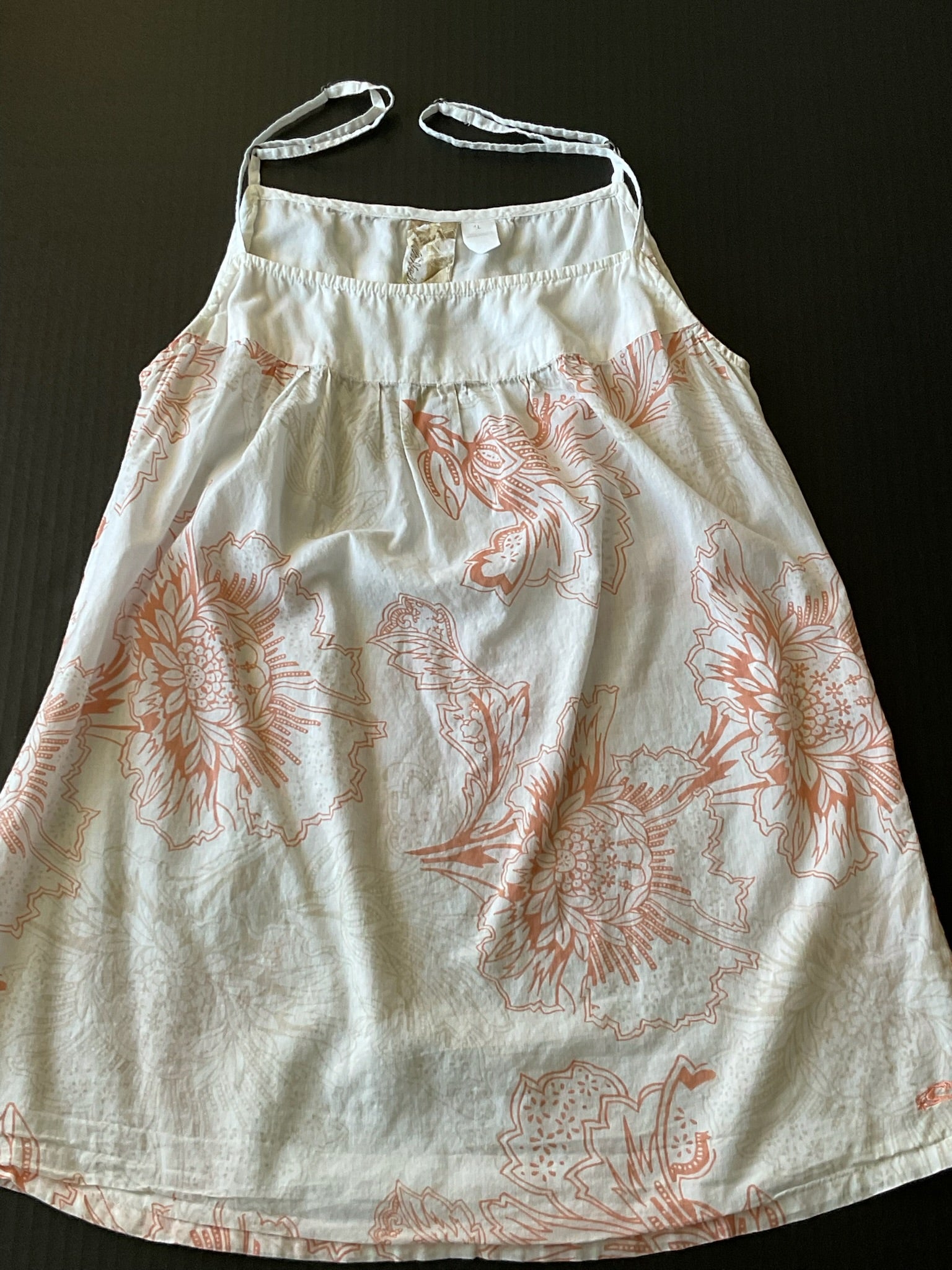 O'Neill Women's Strappy Halter Tank Blouse in White and Peach Print. Size Large