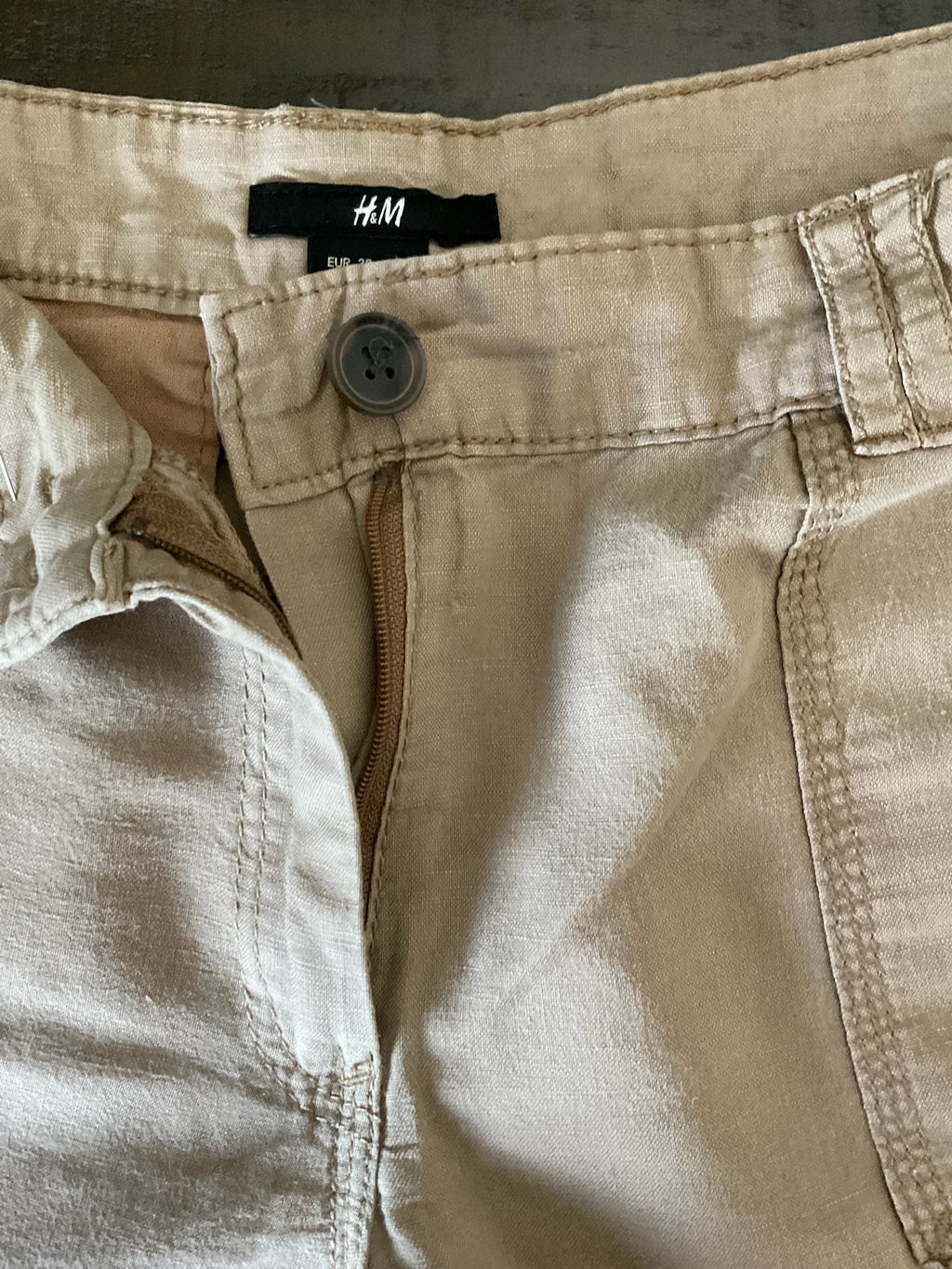 H&M Women's Linen-Blend Shorts – Classic Brown (Size 8)