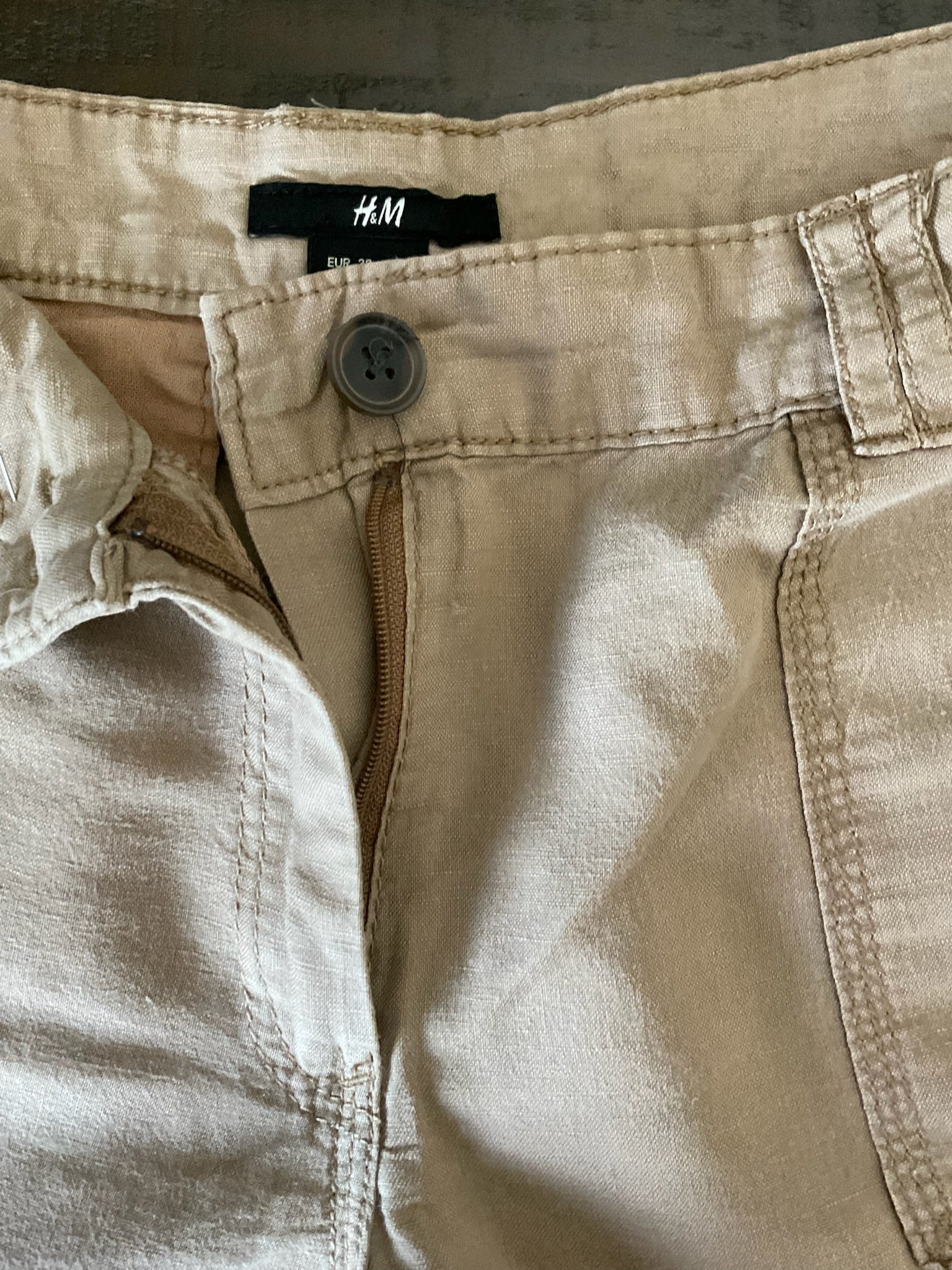 H&M Women's Linen-Blend Shorts – Classic Brown (Size 8)