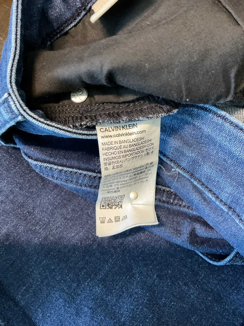 Calvin Klein Women's Slim Boyfriend Jeans Dark Wash Size 10  