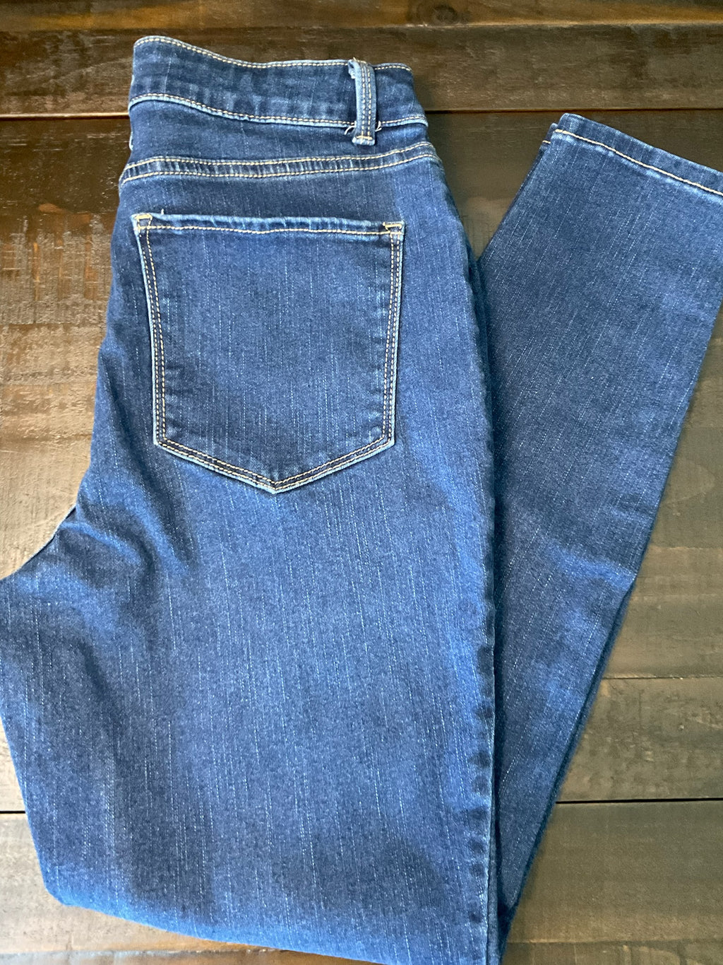 No Boundaries Women's High Rise Mom Ankle Jeans - Medium Wash - Size 11