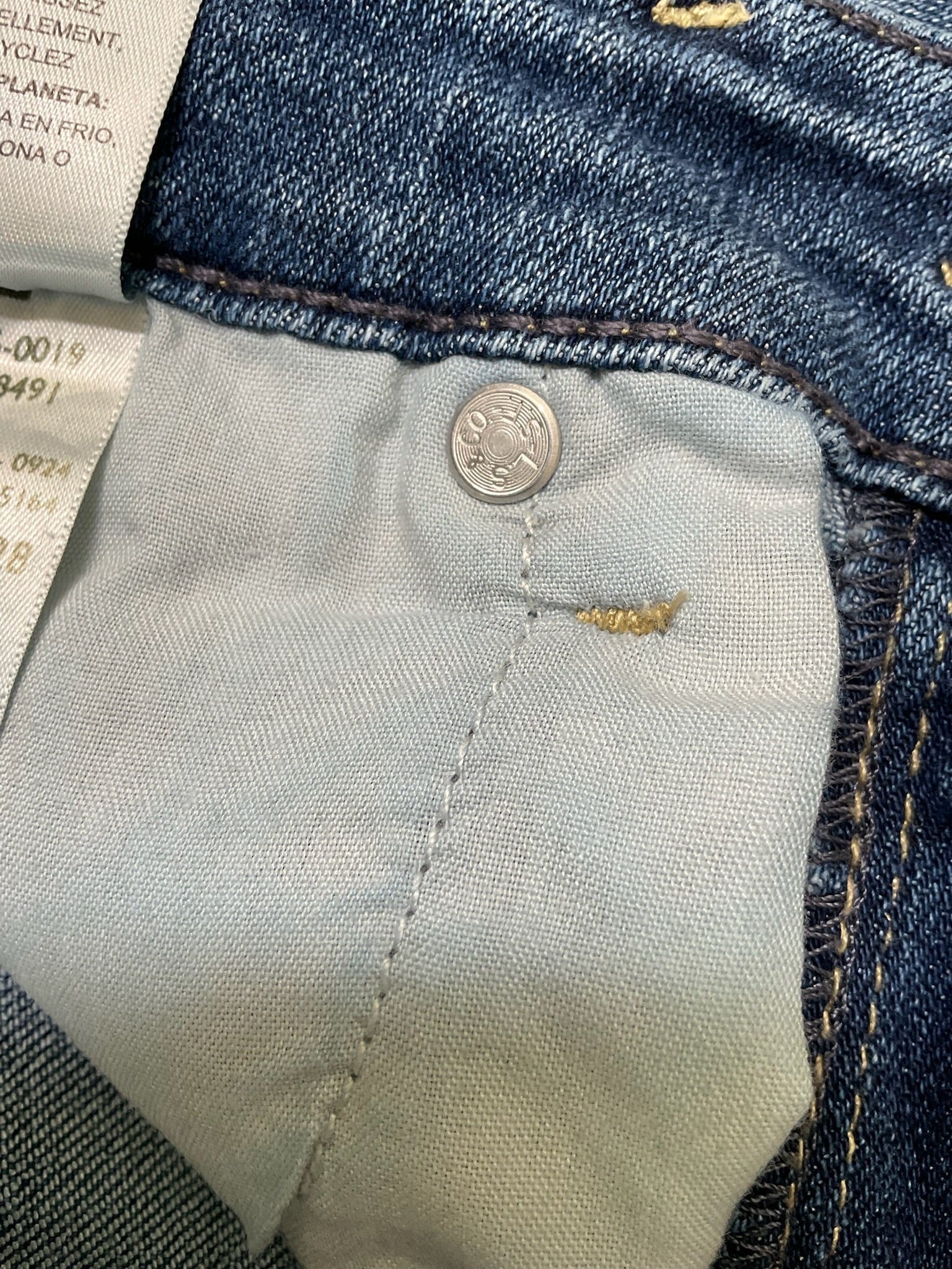 Signature by Levi Strauss & Co. Women's Mid-Rise Straight Jeans -  Size 10