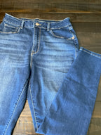 No Boundaries Women's High Rise Mom Ankle Jeans - Medium Wash - Size 11