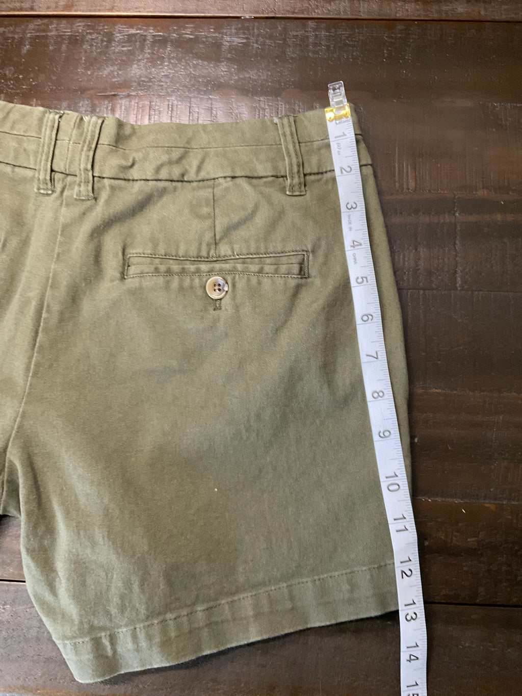 Simply Styled Women's Casual Shorts - Olive Green.  Size 6