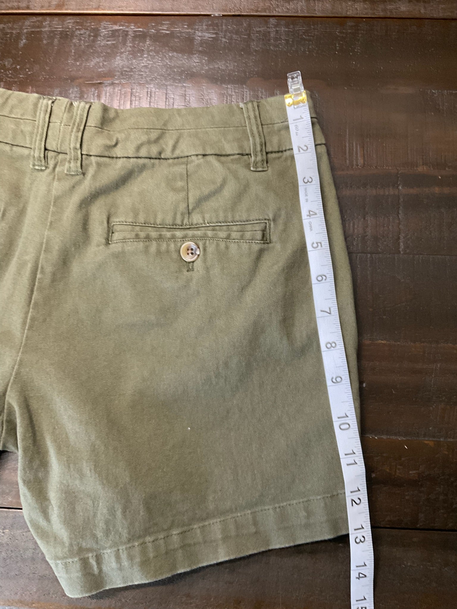 Simply Styled Women's Casual Shorts - Olive Green.  Size 6