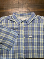 Columbia Men’s Omni Shade Short Sleeve Blue Plaid Button Up Shirt Large 