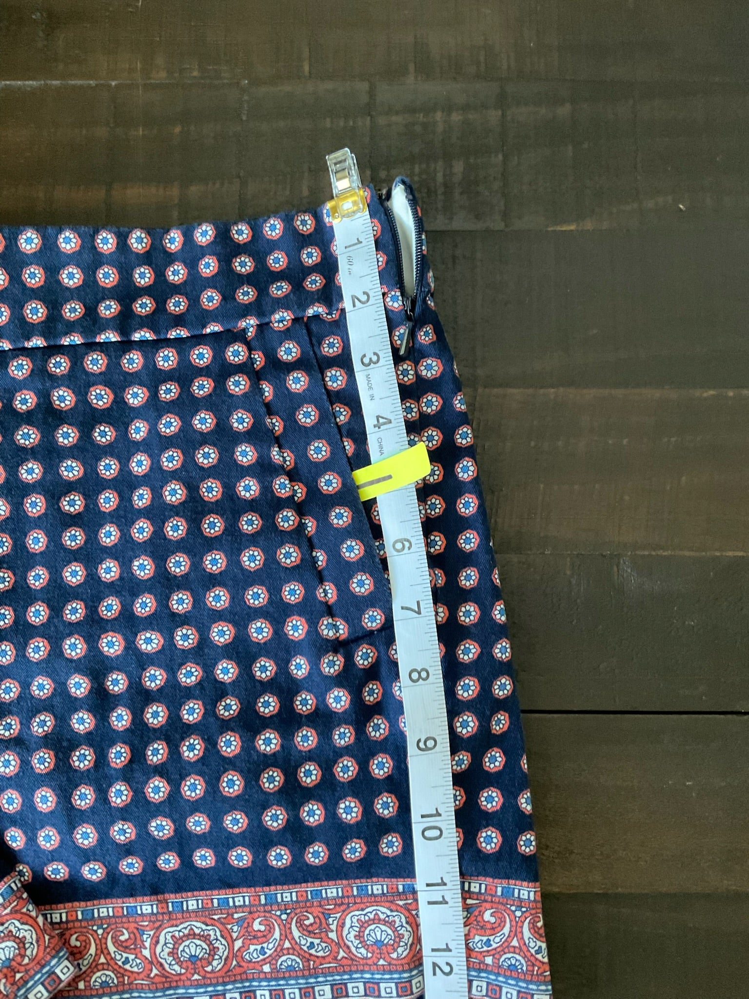 J.Crew Factory Blue Floral Chino City Fit Shorts - Size 6 (Spring 2017)