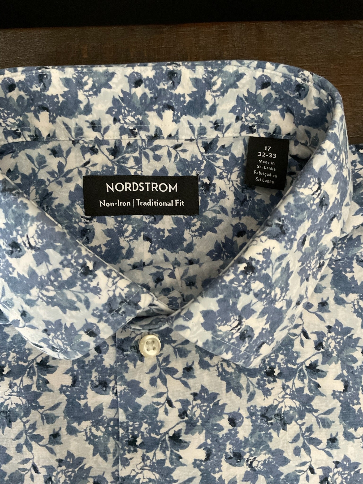 Nordstrom Men's White with Blue Floral Print Long Sleeve Shirt. X Large (17)