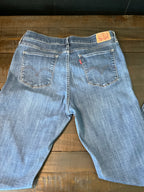 Levi's Women's Straight Leg Jeans - Medium Wash - Size 14M