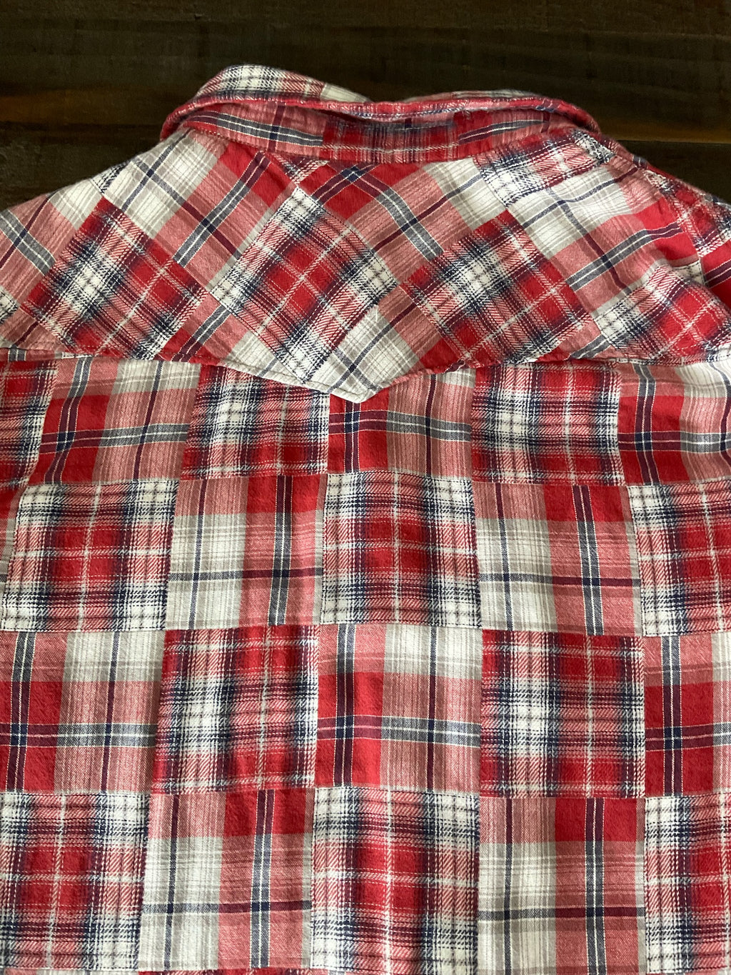 Lucky Brand Men's Red Plaid Pearl Button Up Shirt Size M