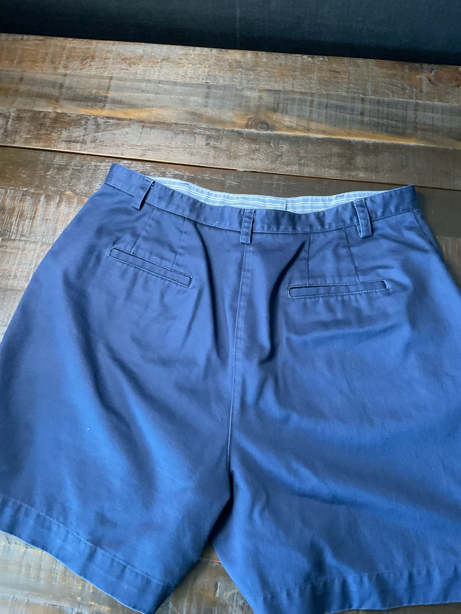 Liz Claiborne Women's Nicole Tailored Casual Blue Shorts Size 14