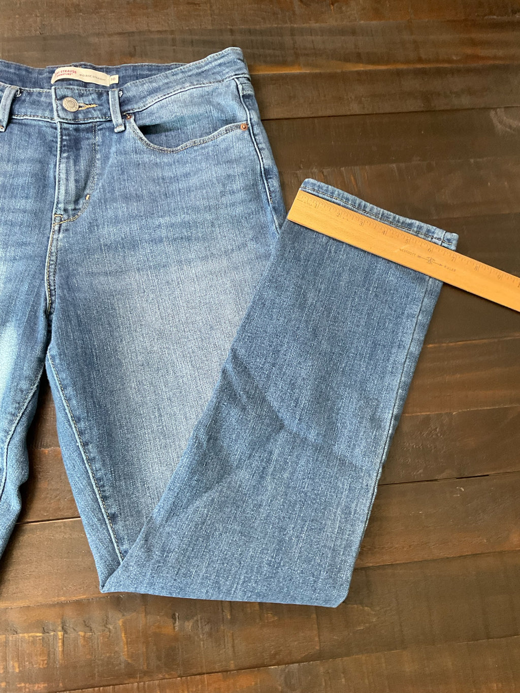 Signature by Levi Strauss & Co. Women's Mid-Rise Straight Jeans -  Size 10