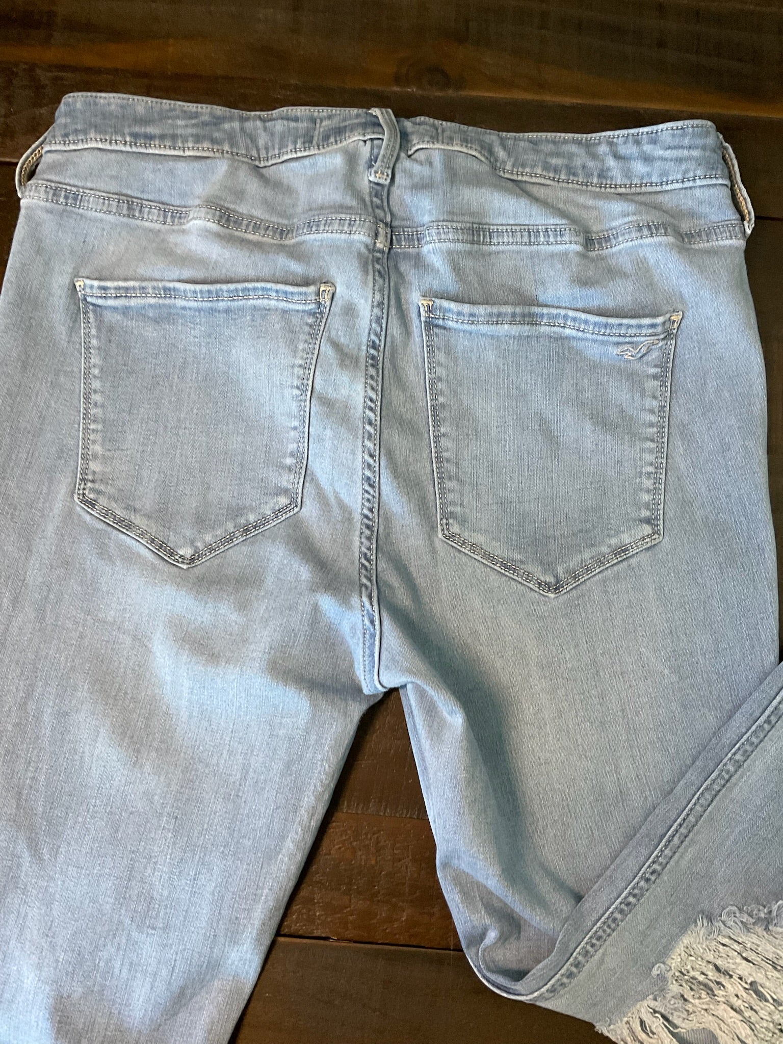 Hollister Women's High Rise Jean Legging - Distressed Light Wash - Size 32x36
