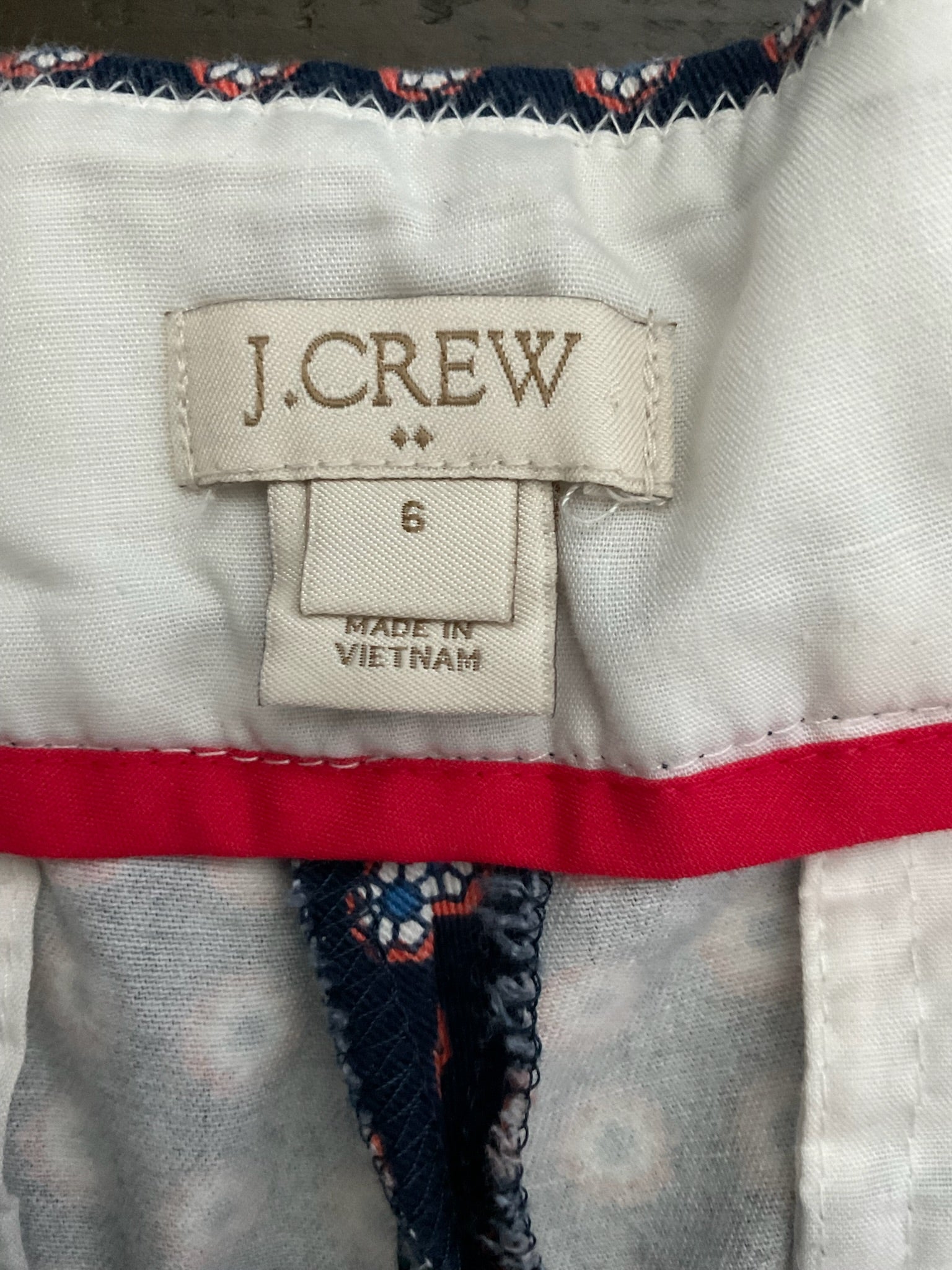 J.Crew Factory Blue Floral Chino City Fit Shorts - Size 6 (Spring 2017)